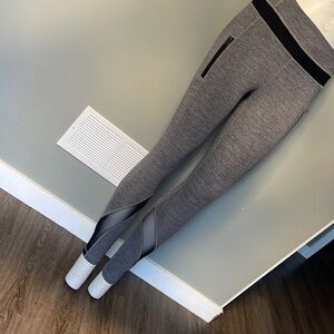 Lululemon size 6 leggings